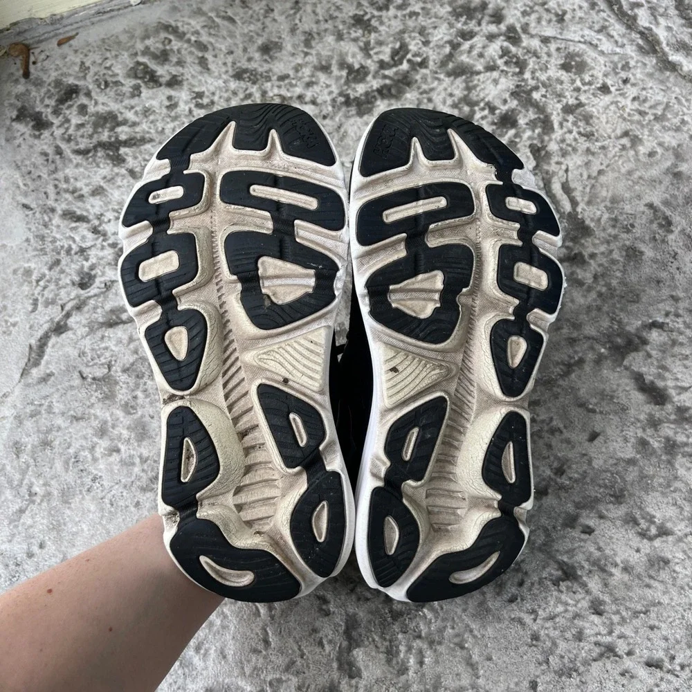 Hoka Gaviota 5 Womens Running Shoes Black White 1134235 BWHT Size 9B Stability